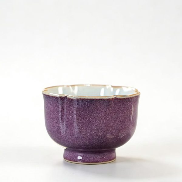 Handcrafted Yuzhou Jun Porcelain Flower-Edged Teacup - Purple Kiln-Change Glaze Tea Cup
